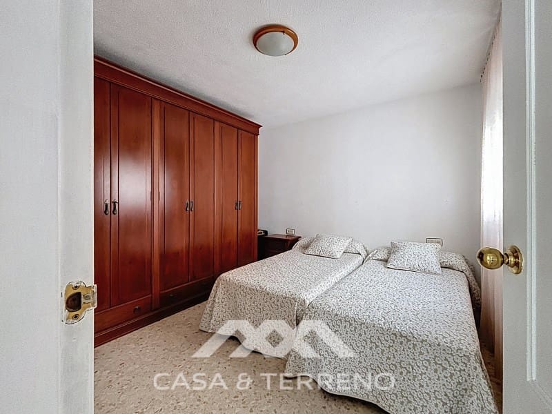 3 soveværelse Lejlighed til salg i Torre del Mar med garage - € 325.000 (Ref: 9530896)