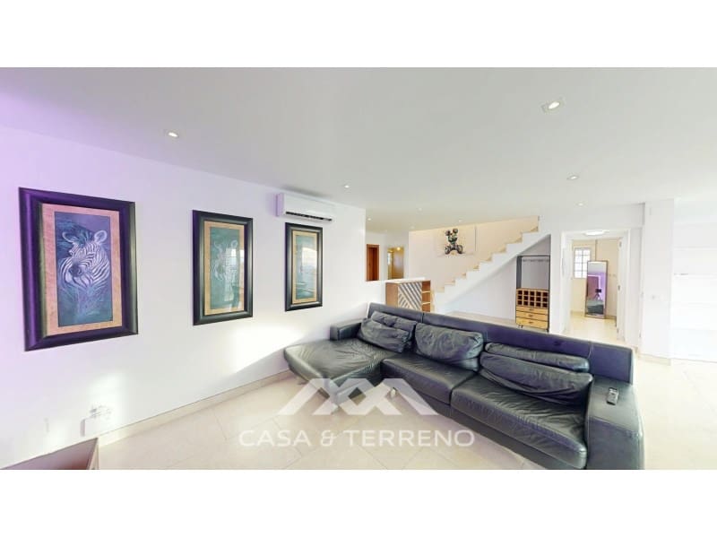 4 soverom Villa til salgs i Torrox-Costa med svømmebasseng garasje - € 748 000 (Ref: 9557965)