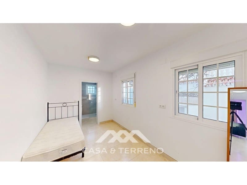 4 soverom Villa til salgs i Torrox-Costa med svømmebasseng garasje - € 748 000 (Ref: 9557965)