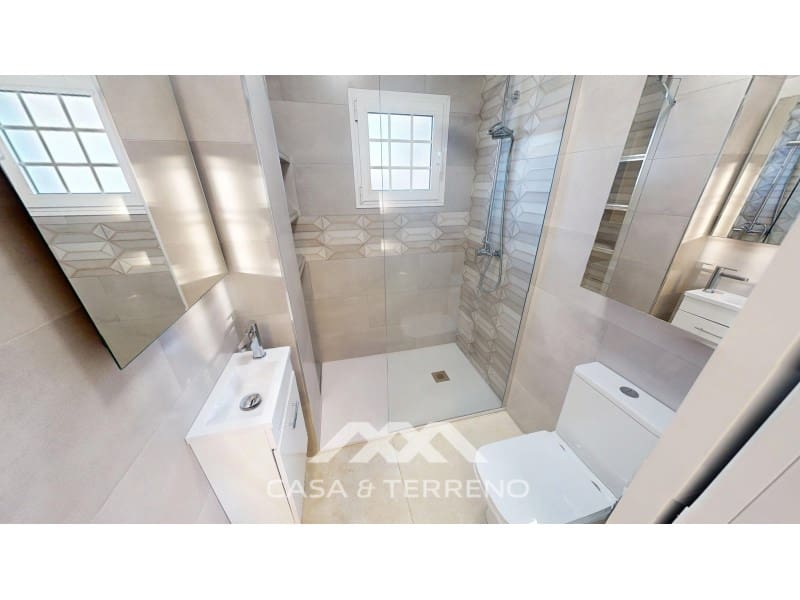 4 soverom Villa til salgs i Torrox-Costa med svømmebasseng garasje - € 748 000 (Ref: 9557965)