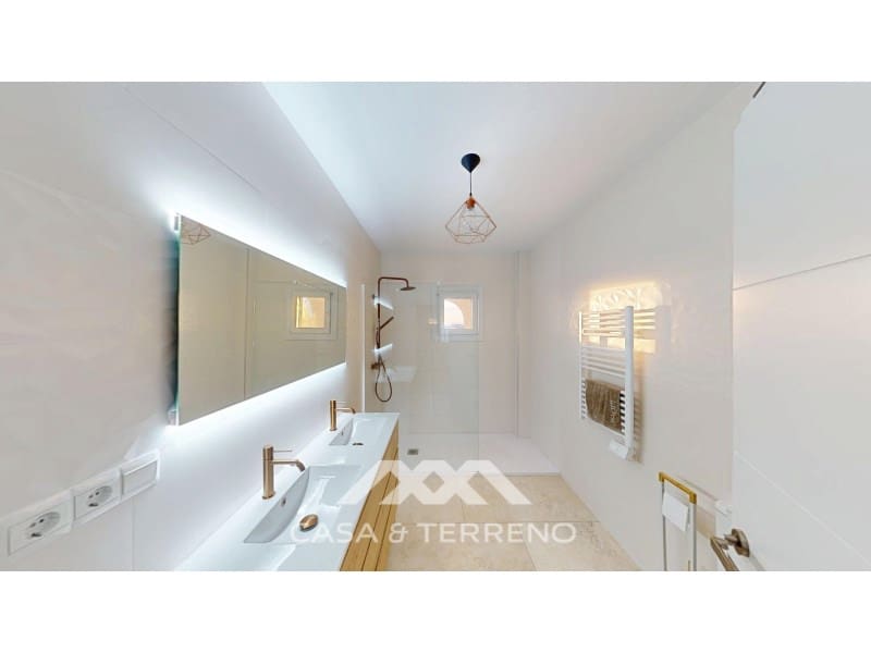 4 soverom Villa til salgs i Torrox-Costa med svømmebasseng garasje - € 748 000 (Ref: 9557965)