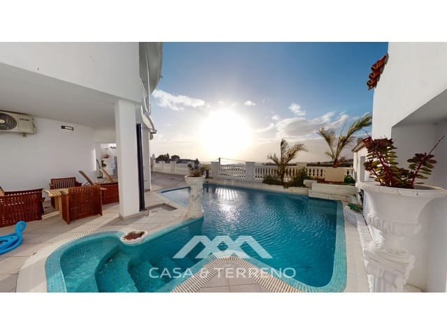 4 soverom Villa til salgs i Urbanización Santa Rosa, Torrox med svømmebasseng garasje - € 748 000 (Ref: 9557965)