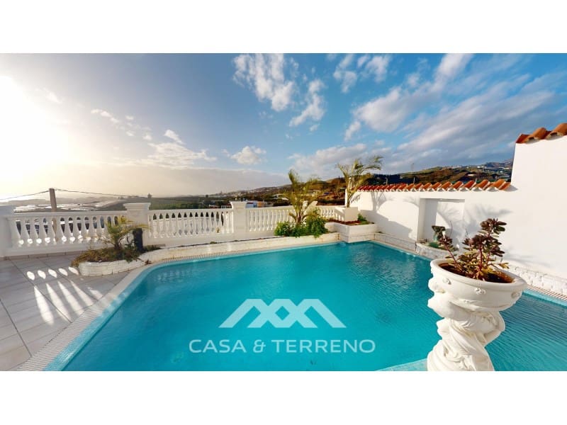 4 soverom Villa til salgs i Torrox-Costa med svømmebasseng garasje - € 748 000 (Ref: 9557965)