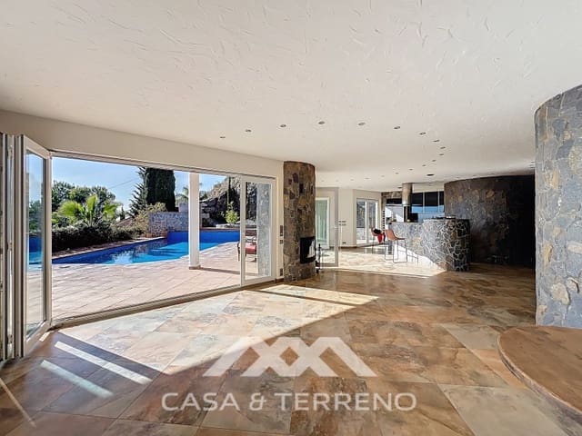 3 makuuhuone Huvila myytävänä paikassa Algarrobo mukana uima-altaan 
autotalli - 765 000 € (Ref: 9571357)