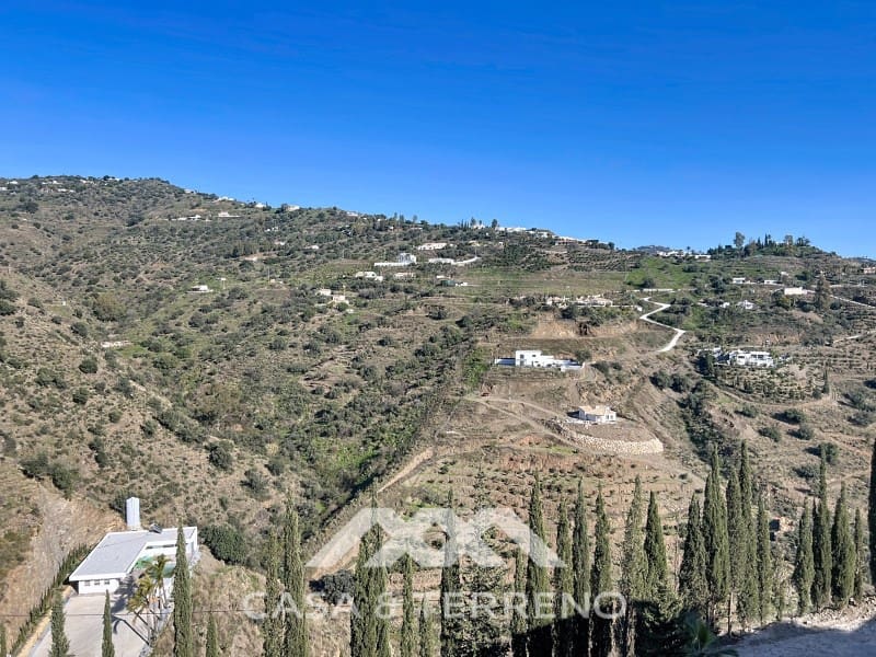 3 makuuhuone Huvila myytävänä paikassa Algarrobo mukana uima-altaan 
autotalli - 765 000 € (Ref: 9571357)