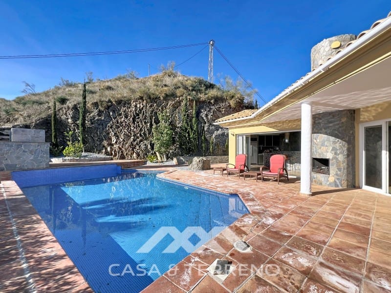 3 makuuhuone Huvila myytävänä paikassa Algarrobo mukana uima-altaan 
autotalli - 765 000 € (Ref: 9571357)