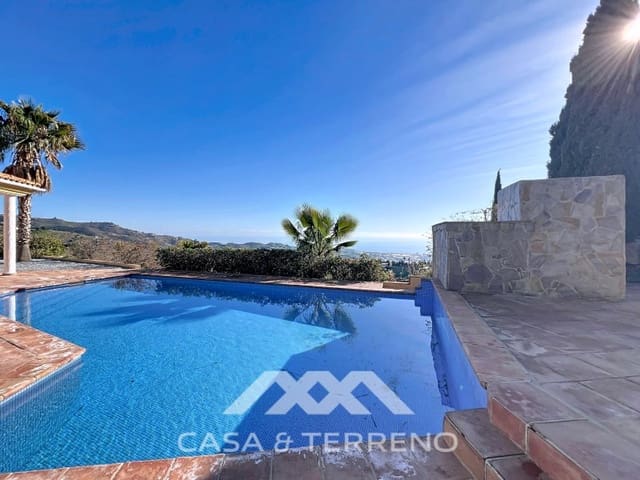 3 soverom Villa til salgs i Algarrobo med svømmebasseng garasje - € 765 000 (Ref: 9571357)