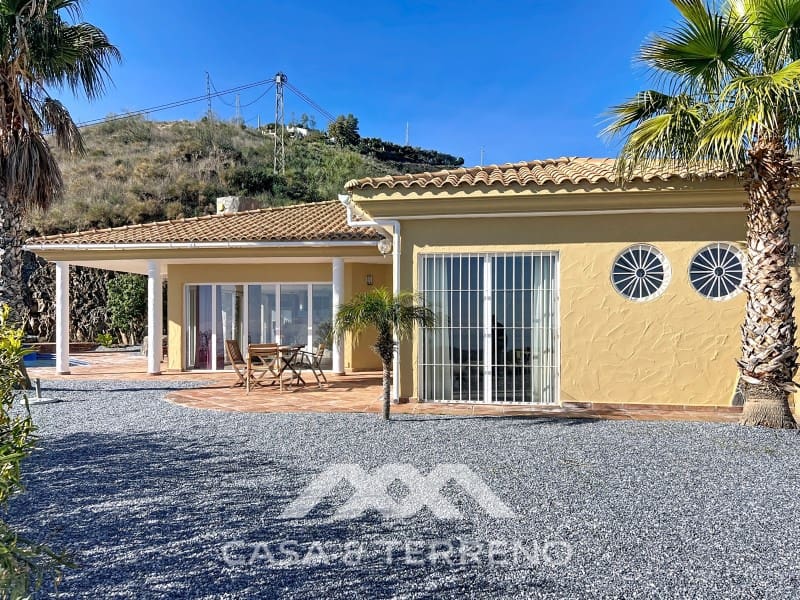 3 makuuhuone Huvila myytävänä paikassa Algarrobo mukana uima-altaan 
autotalli - 765 000 € (Ref: 9571357)