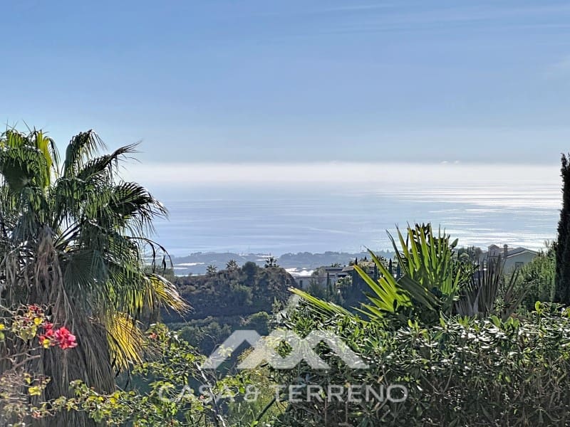 3 makuuhuone Huvila myytävänä paikassa Algarrobo mukana uima-altaan 
autotalli - 765 000 € (Ref: 9571357)