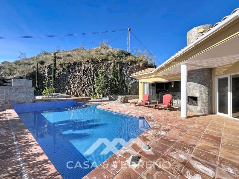 3 makuuhuone Huvila myytävänä paikassa Algarrobo mukana uima-altaan 
autotalli - 765 000 € (Ref: 9571357)