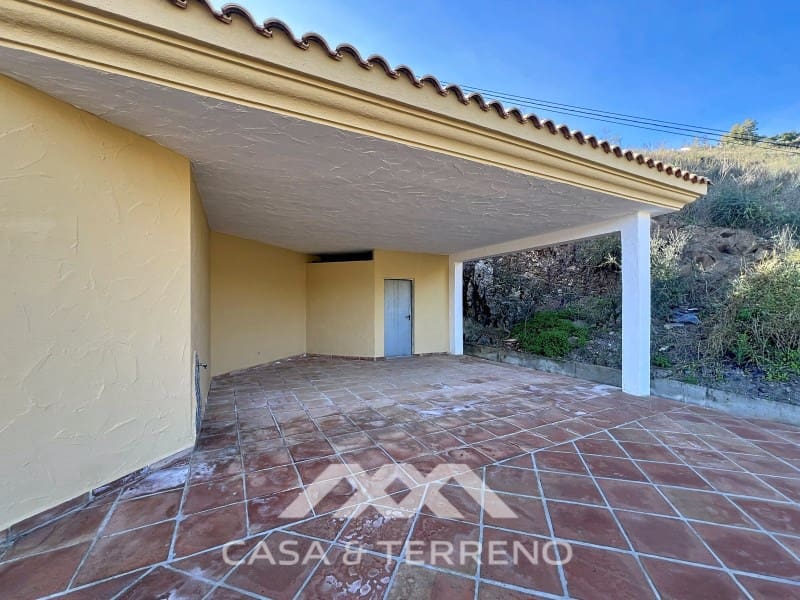 3 makuuhuone Huvila myytävänä paikassa Algarrobo mukana uima-altaan 
autotalli - 765 000 € (Ref: 9571357)