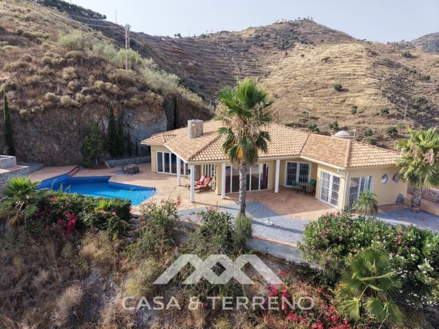 3 slaapkamer Villa te koop in Algarrobo met zwembad garage - € 698.000 (Ref: 9571357)