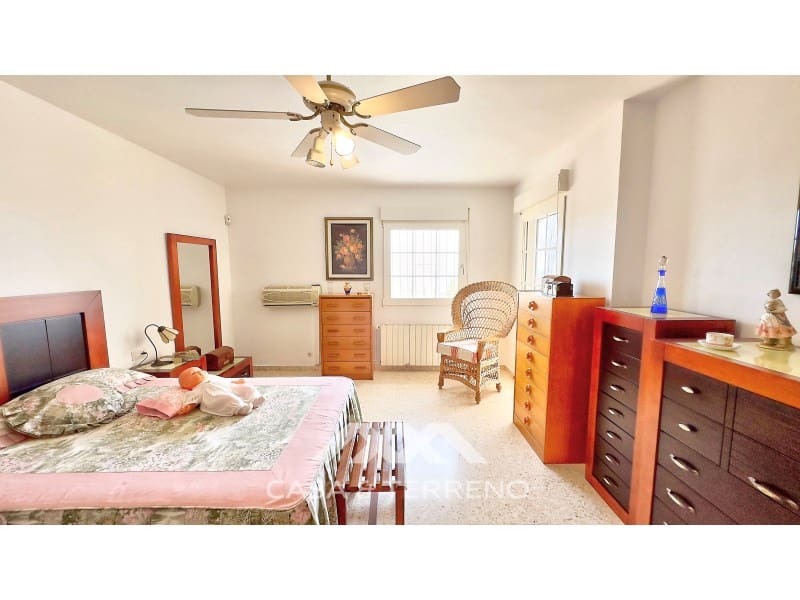 3 sovrum Villa till salu i Benajarafe med pool - 575 000 € (Ref: 9574884)