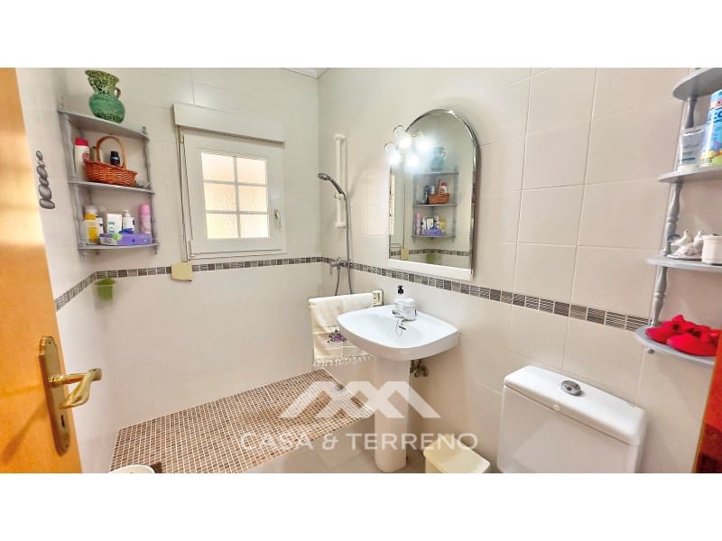 3 sovrum Villa till salu i Benajarafe med pool - 575 000 € (Ref: 9574884)