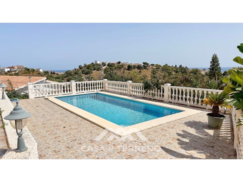 3 sovrum Villa till salu i Benajarafe med pool - 575 000 € (Ref: 9574884)