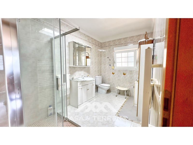 3 sovrum Villa till salu i Benajarafe med pool - 575 000 € (Ref: 9574884)