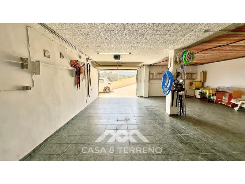 3 sovrum Villa till salu i Benajarafe med pool - 575 000 € (Ref: 9574884)