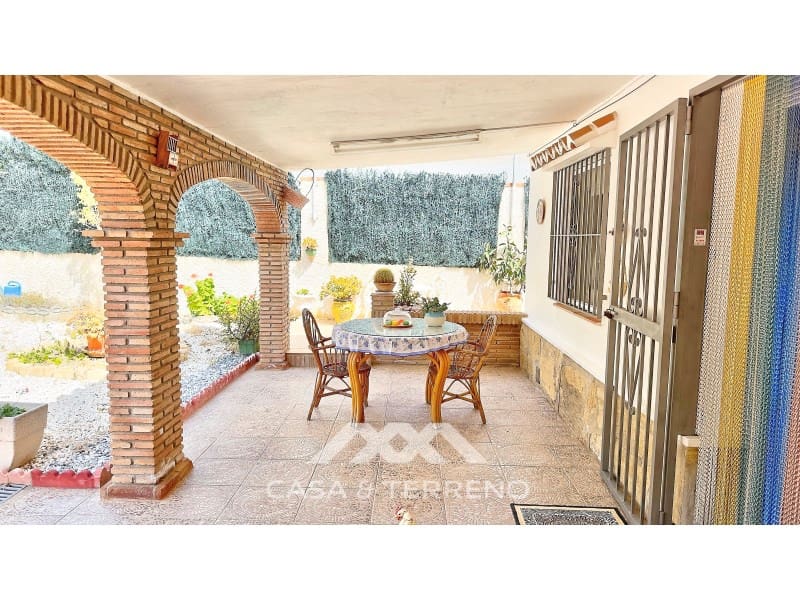 3 sovrum Villa till salu i Benajarafe med pool - 575 000 € (Ref: 9574884)