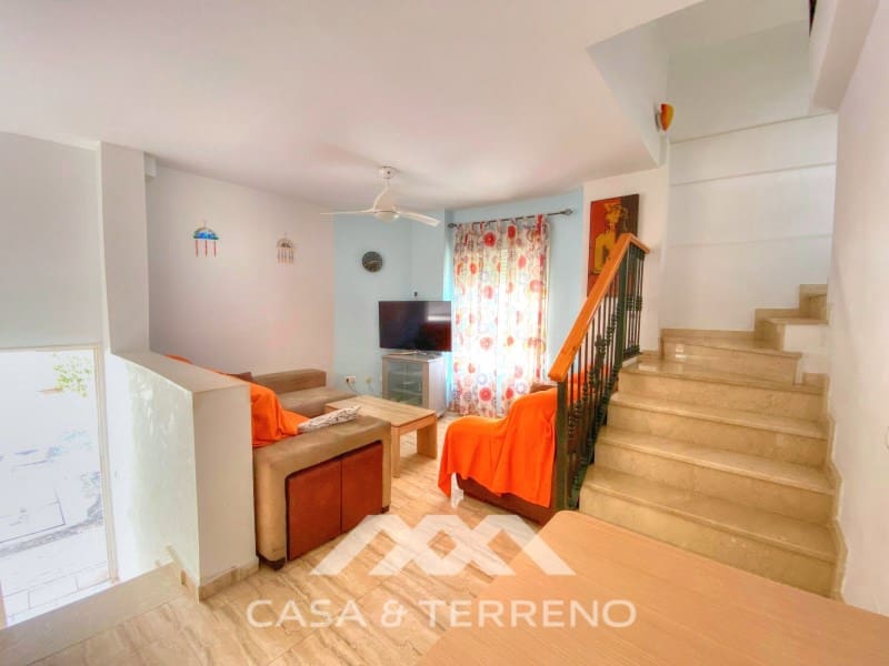 Casa de 3 habitaciones en Benajarafe en venta - 395.000 € (Ref: 9576570)