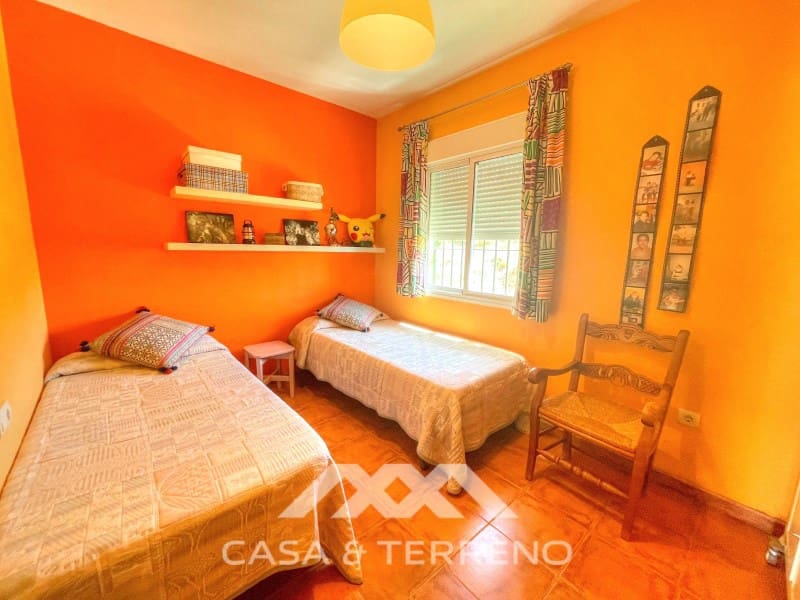 4 makuuhuone Huvila myytävänä paikassa Chilches mukana uima-altaan - 670 000 € (Ref: 9576571)