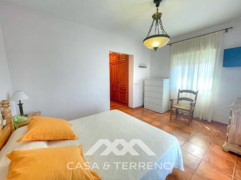 4 makuuhuone Huvila myytävänä paikassa Chilches mukana uima-altaan - 670 000 € (Ref: 9576571)