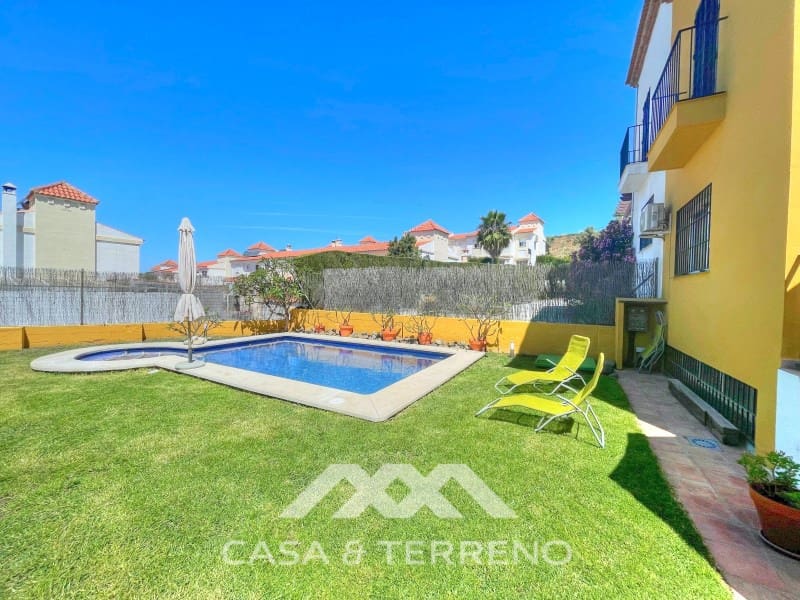 4 makuuhuone Huvila myytävänä paikassa Chilches mukana uima-altaan - 670 000 € (Ref: 9576571)