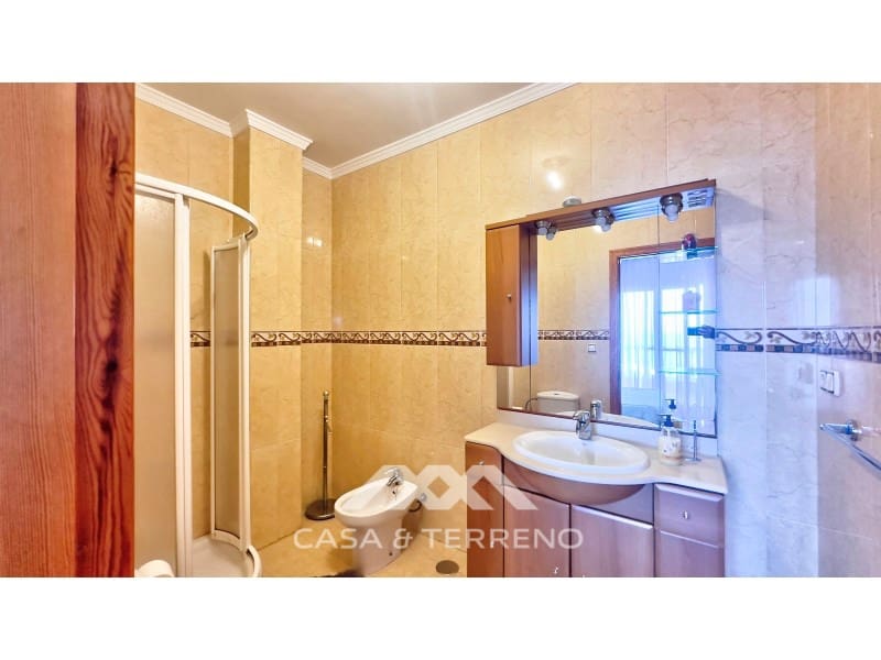 4 bedroom Villa for sale in Benajarafe with pool garage - € 615,000 (Ref: 9576572)