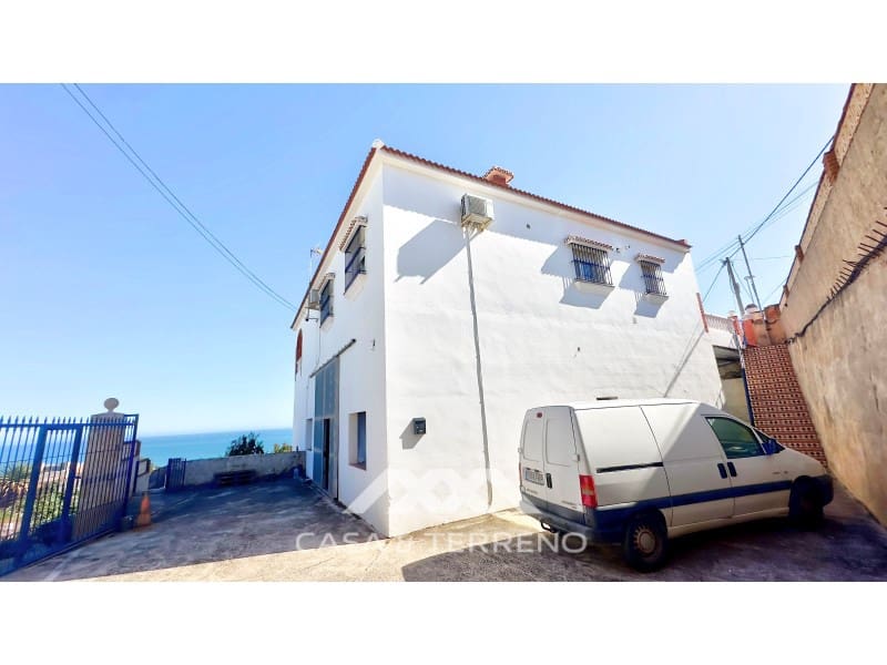 4 bedroom Villa for sale in Benajarafe with pool garage - € 615,000 (Ref: 9576572)