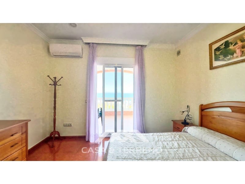 4 bedroom Villa for sale in Benajarafe with pool garage - € 615,000 (Ref: 9576572)