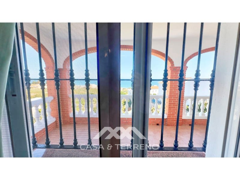 4 bedroom Villa for sale in Benajarafe with pool garage - € 615,000 (Ref: 9576572)