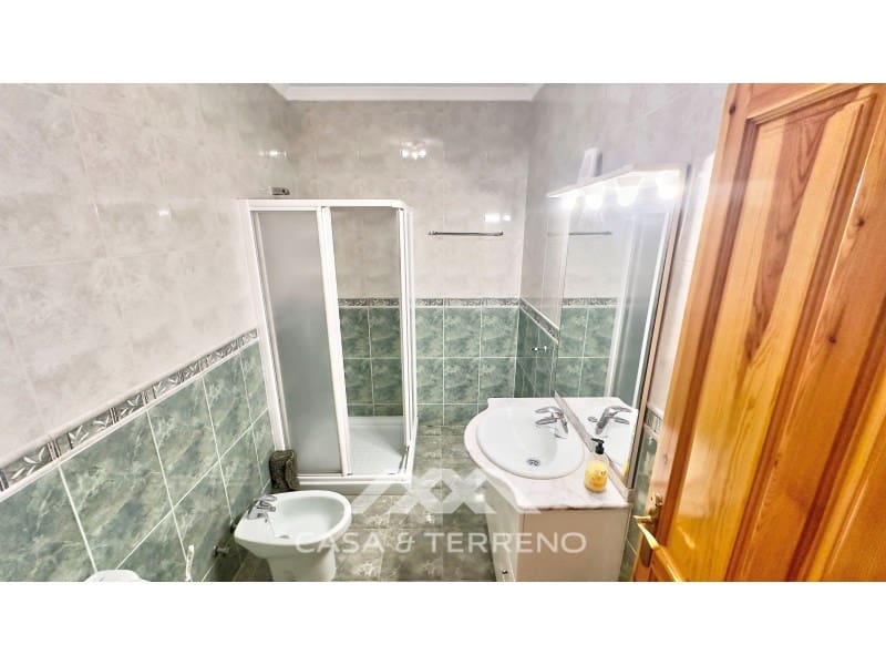 4 bedroom Villa for sale in Benajarafe with pool garage - € 615,000 (Ref: 9576572)