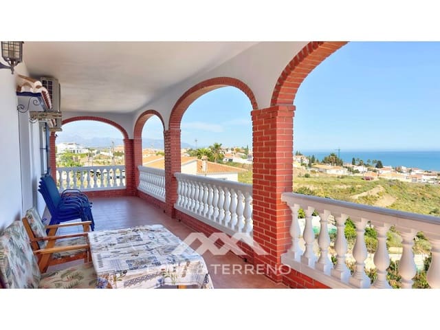 4 bedroom Villa for sale in Benajarafe, Vélez-Málaga with pool garage - € 615,000 (Ref: 9576572)