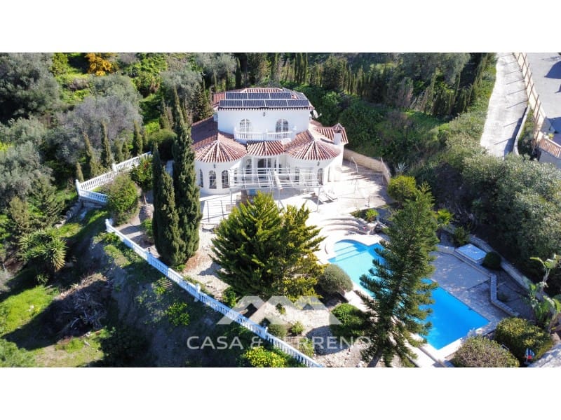 4 chambre Villa/Maison à vendre à Algarrobo avec piscine - 590 000 € (Ref: 9630248)