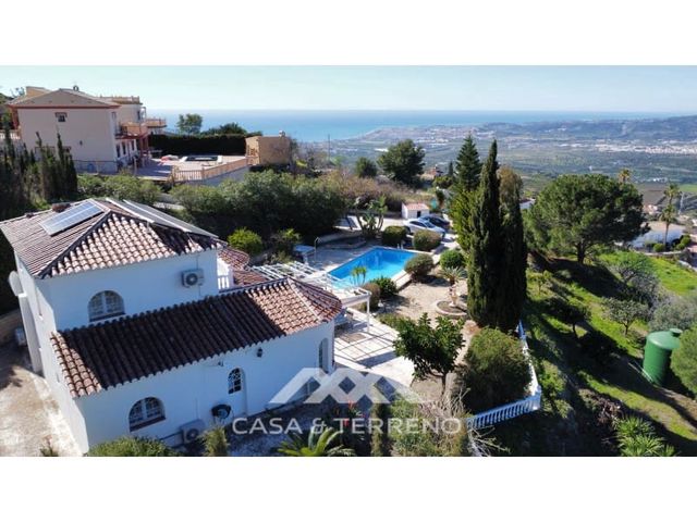 4 slaapkamer Villa te koop in Algarrobo met zwembad - € 579.000 (Ref: 9630248)