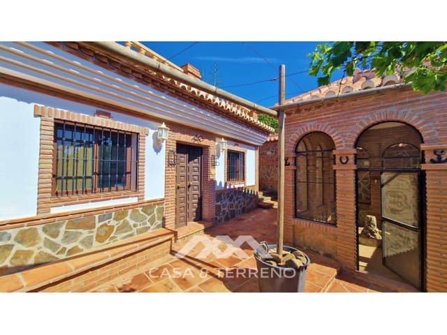 Chalet de 5 habitaciones en Vélez-Málaga en venta con piscina garaje - 695.000 € (Ref: 9630250)