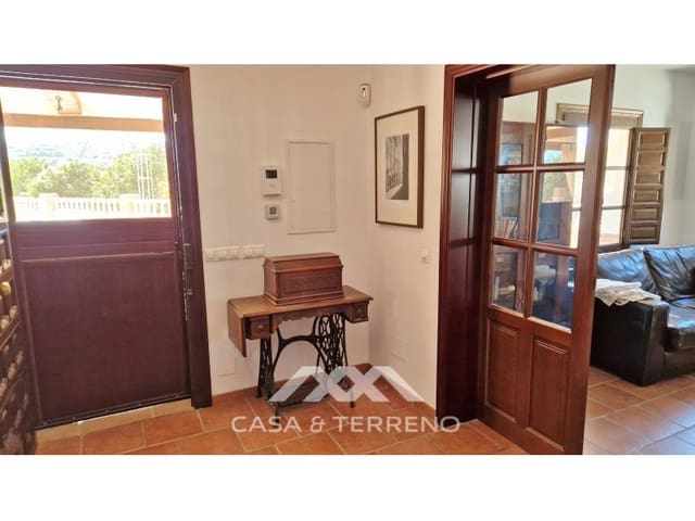 Chalet de 5 habitaciones en Vélez-Málaga en venta con piscina garaje - 695.000 € (Ref: 9630250)