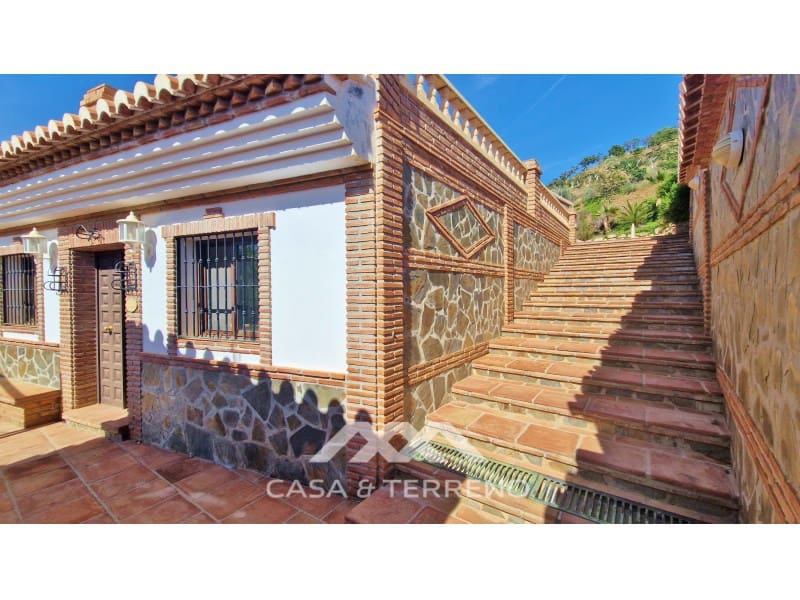 5 camera da letto Villa in vendita in Velez-Malaga con piscina garage - 695.000 € (Rif: 9630250)