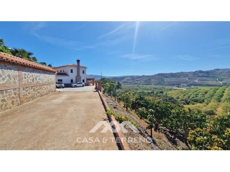 5 camera da letto Villa in vendita in Velez-Malaga con piscina garage - 695.000 € (Rif: 9630250)