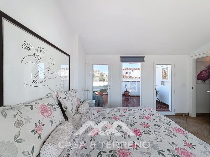 2 quarto Moradia Geminada para venda em Cotobro com piscina garagem - 465 000 € (Ref: 9644704)