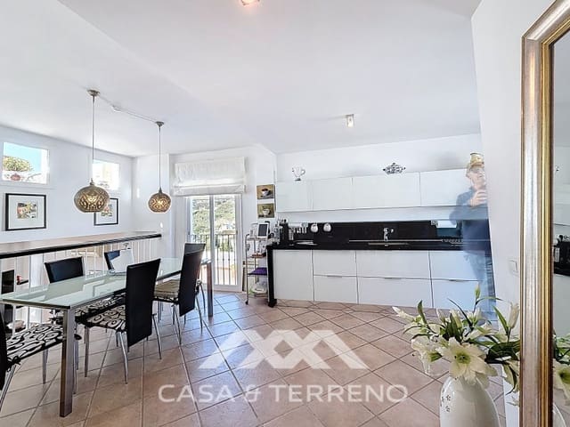 2 quarto Moradia Geminada para venda em Cotobro, Almuñécar com piscina garagem - 465 000 € (Ref: 9644704)