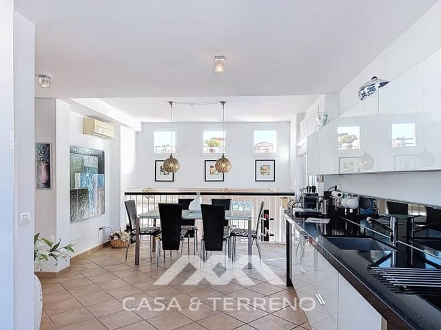 2 quarto Moradia Geminada para venda em Cotobro, Almuñécar com piscina garagem - 465 000 € (Ref: 9644704)