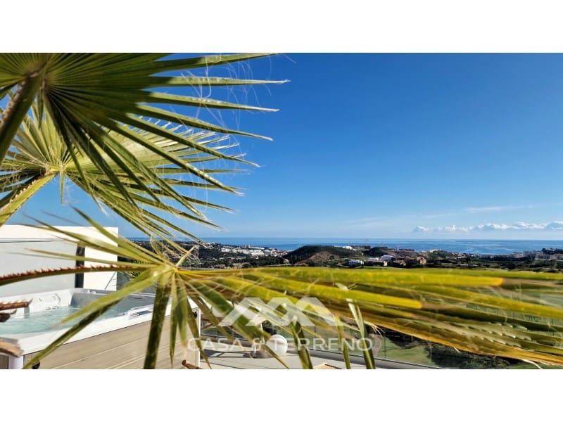 Ático de 2 habitaciones en Mijas en venta - 795.000 € (Ref: 9651839)