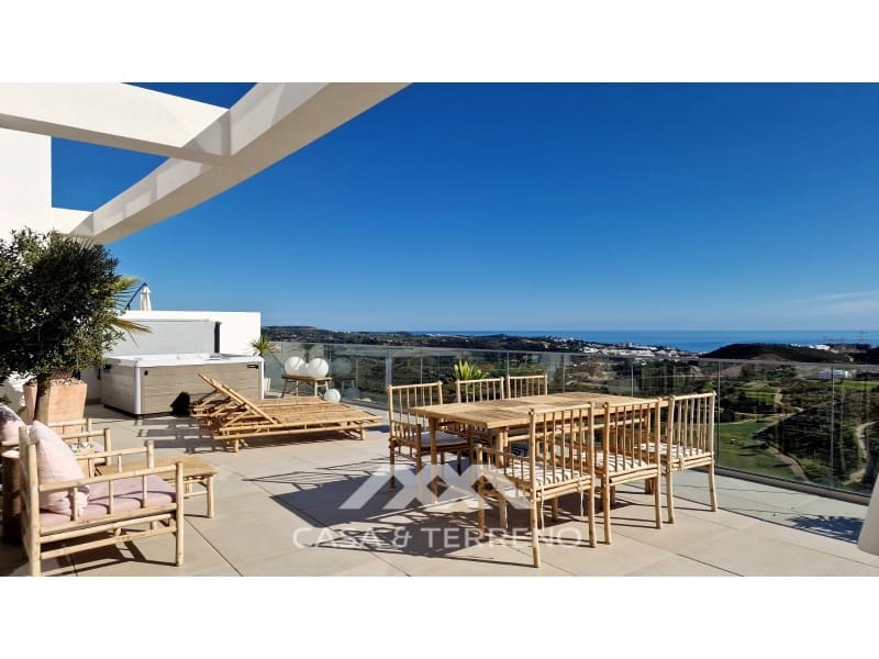 Ático de 2 habitaciones en Mijas en venta - 795.000 € (Ref: 9651839)