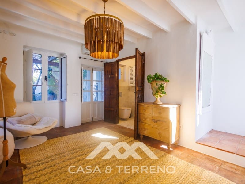 3 bedroom Villa for sale in Comares - € 550,000 (Ref: 9659315)