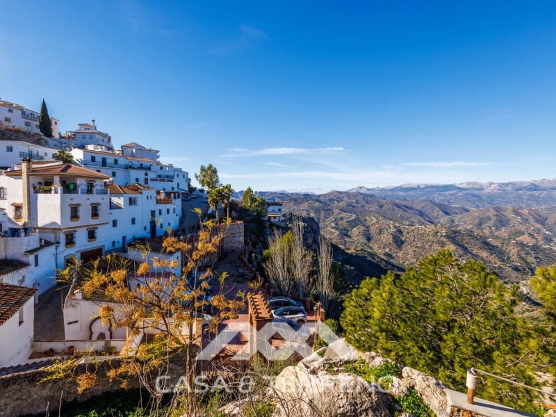 3 bedroom Villa for sale in Comares - € 550,000 (Ref: 9659315)