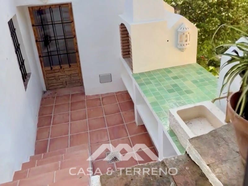 3 bedroom Finca/Country House for sale in Comares with pool - € 499,000 (Ref: 9659315)