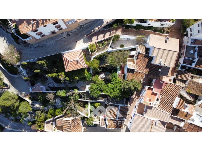 2 bedroom Semi-detached Villa for sale in Comares with pool - € 299,000 (Ref: 9659316)