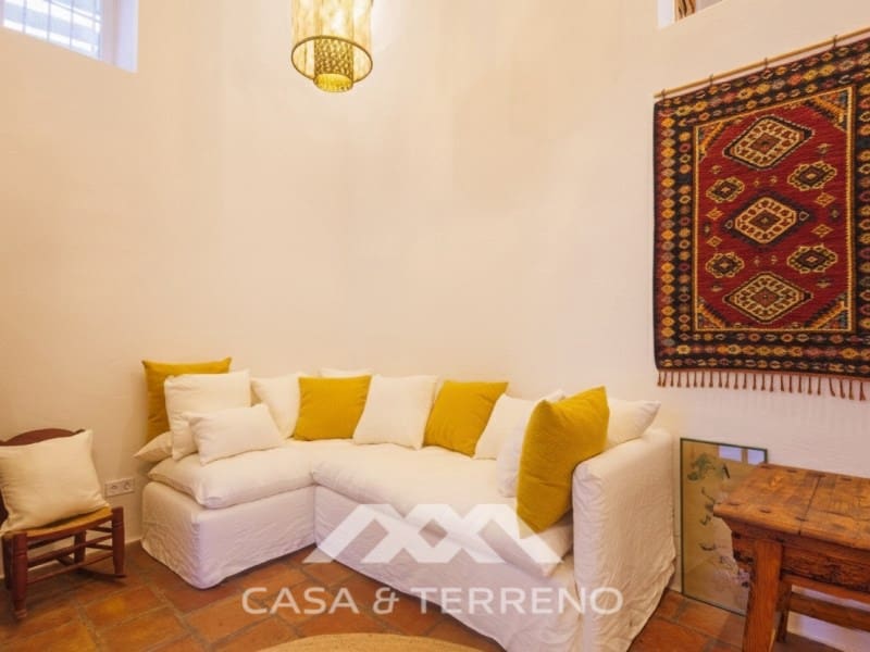 3 slaapkamer Gastenverblijf/B&B te koop in Comares - € 550.000 (Ref: 9661919)