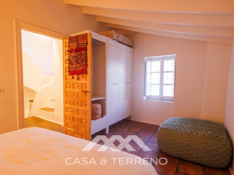 3 slaapkamer Gastenverblijf/B&B te koop in Comares - € 550.000 (Ref: 9661919)