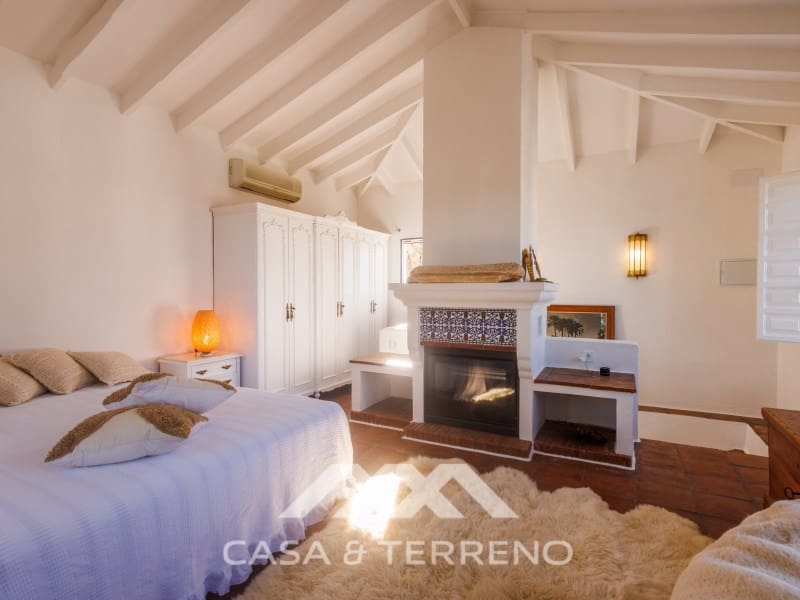 3 slaapkamer Gastenverblijf/B&B te koop in Comares - € 550.000 (Ref: 9661919)
